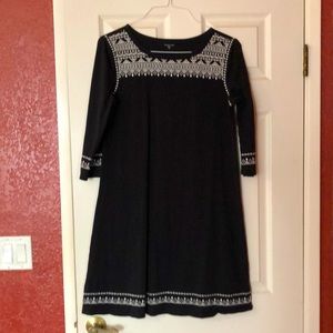 Black Garnet Hill Dress with white embroidered detail.size M